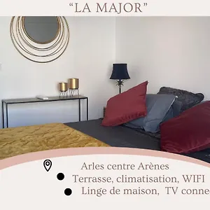 Charmante Maison Avec Vue Sur Les Arènes D'arles Appartement